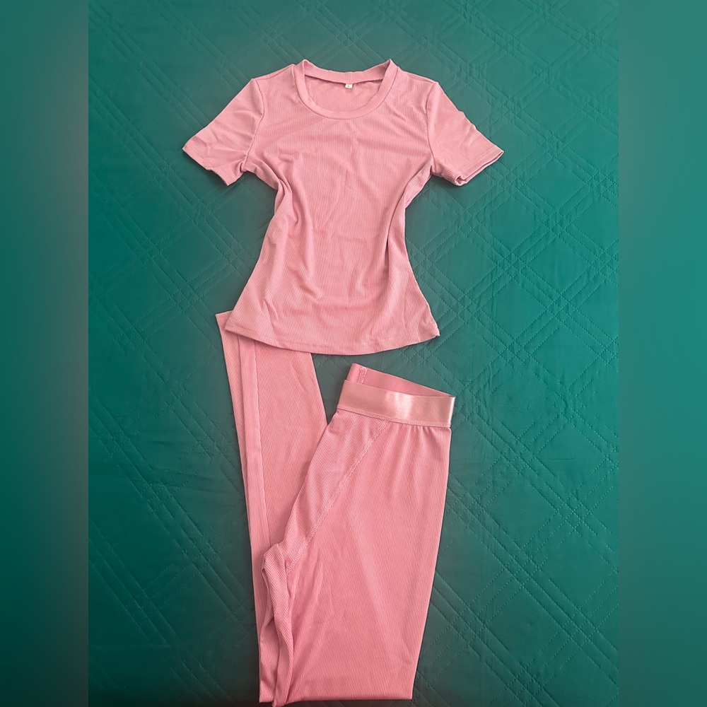 Pink Ribbed 2-Piece Set – Cute & Comfy Vibes!